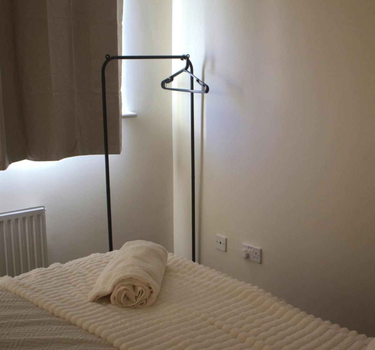 Hub - 2br With Free Parking, Near Airport & Attractions Holiday home